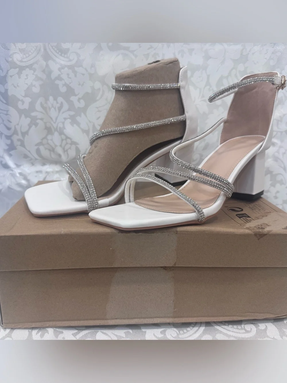 SHEIN chic white